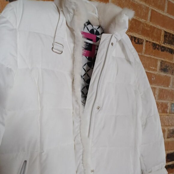 Utex Design White Down Puffer Coat w/ Fur Trim - Picture 5 of 8